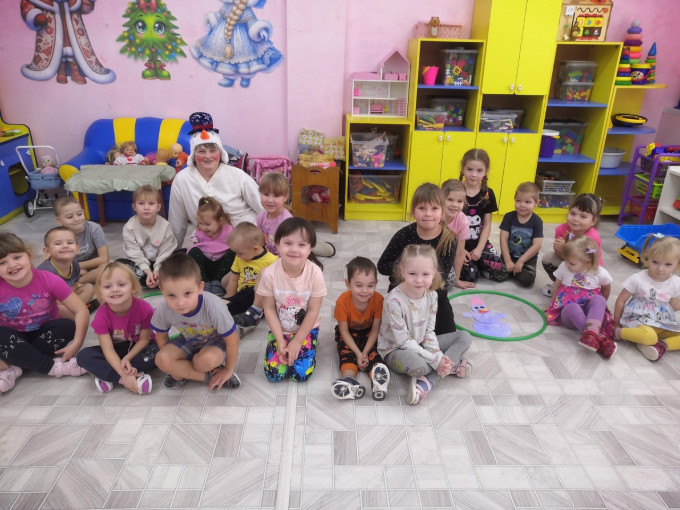 День рождения снеговика День рождения снеговика.